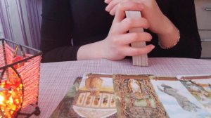 В ЧЬЕЙ ГОЛОВЕ ВЫ ЖИВЁТЕ?? КТО МНОГО ДУМАЕТ О ВАС? #гаданиенасвятки#святочныегадания#гаданиеонлайн