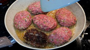 ВКУСНЕЙШИЕ ОЧЕНЬ СОЧНЫЕ КОТЛЕТЫ С СЕКРЕТНЫМ ИНГРЕДИЕНТОМ. Вся семья в восторге!