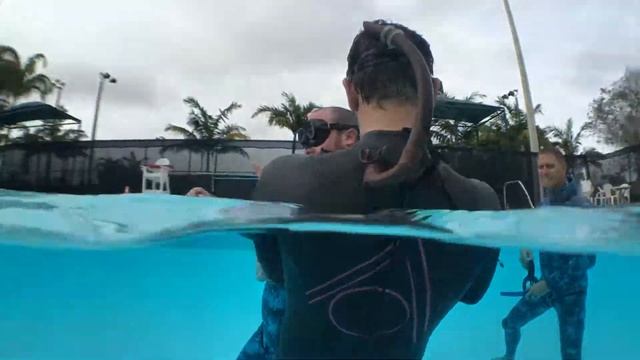 LMC beneith view смотреть онлайн