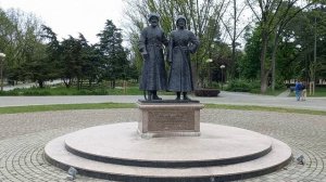 горцы и казаки. Памятник героям Первой мировой  в Краснодаре