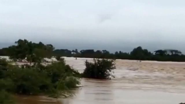 НАВОДНЕНИЯ 2020! Обширные наводнения обрушились на Камбоджу, Тайланд, Лаос и Вьетнам. смотреть онлайн