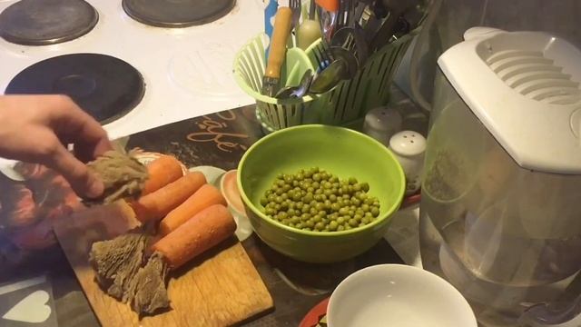 Элементарный Салат*Горошек,Говядина,Морковь*Рецепты с фото,домашние рецепты,как приготовить,#food