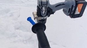 Тест китайского шуруповерта nanwei на льду 80 см. Альтернатива Бошам и Дэвольтам!