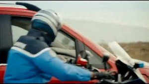 Когда на твоей бэхе оторвали дверь!