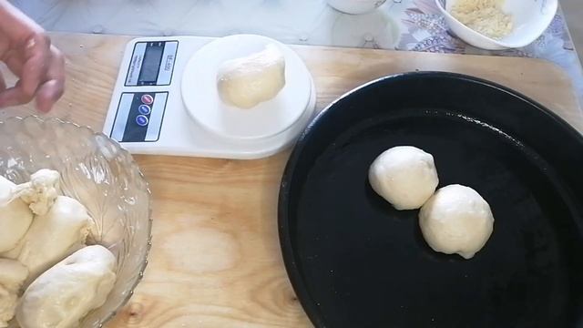 Воздушные булочки с посыпкой.
Булочка.