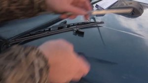 Как поменять щётки "дворники" на машине. Нива, классика крепление с точкой.