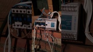 Лифт на три этажа. Программируемое реле