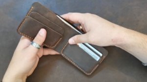 Бифолд/ Портмоне/ Бумажник из натуральной кожи, ручной работы. Изделия из натуральной кожи на заказ