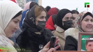 В День народного единства в Грозном прошёл многотысячный митинг