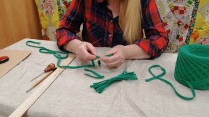 Как быстро сделать бахрому их х. б. шнура или ниток.