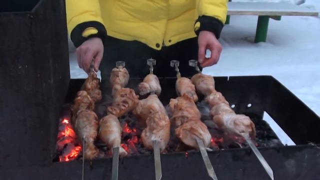 жарим шашлык зимой на улице!!!