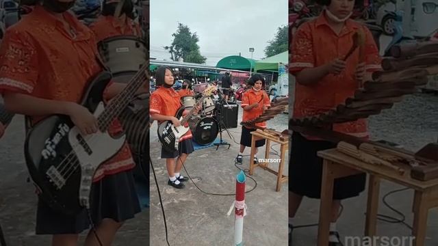 просто тайская музыка. на рынке смотреть онлайн