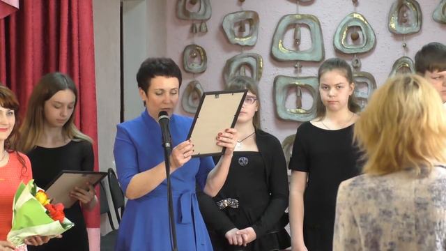 Старший хоровой ансамбль преп.Рыжковой , "Это музыка" 9 ч. смотреть онлайн