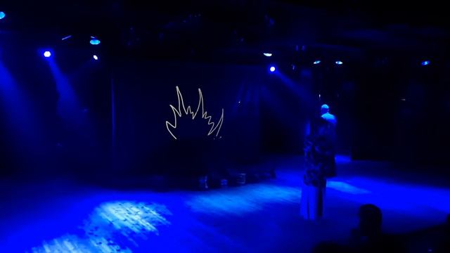 Книжный воришка (костер) - театр на Юго-Западе смотреть онлайн