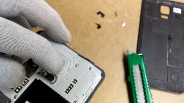 Sostituzione vetro della fotocamera posteriore del Samsung Galaxy Note 4 (SM-N910F) смотреть онлайн