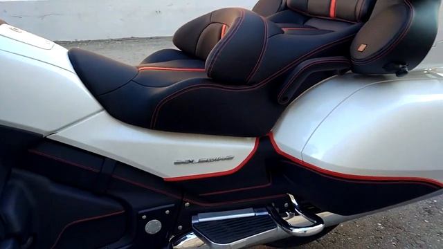 Киловатт звука на мотоцикле Honda Gold Wing (the most powerful audio system on Gold Wing) смотреть онлайн