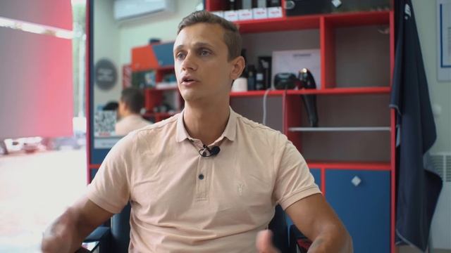 5 глупых вопросов исполнительному директору сети барбершопов «Супермен» смотреть онлайн