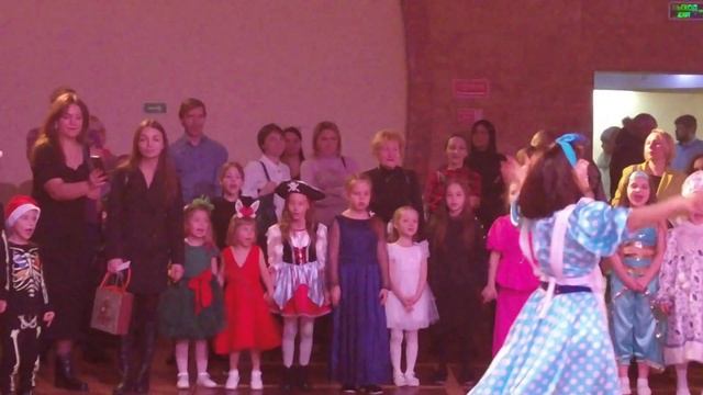 Новогоднее представление в ТЮЗе Нижневартовск смотреть онлайн