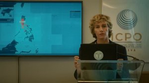 Таяние льдов в Арктике пробуждает существо возрастом 1 млрд лет которое хочет уничтожить человечеств