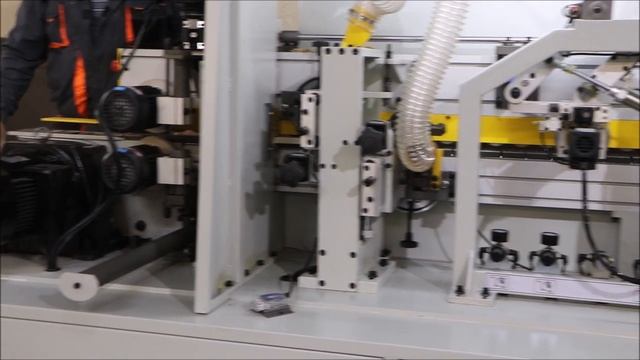В НАЛИЧИИ! Кромкооблицовочный станок Velberg MC468J. Оборудование для мебельного производства.
