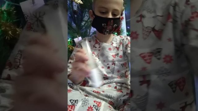 обзор на то, что мне подарили на НГ (новый год 🎅) смотреть онлайн