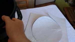 Простая поилка для пчел из ведра