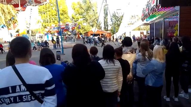 парк Гагарина из телефона 1 смотреть онлайн