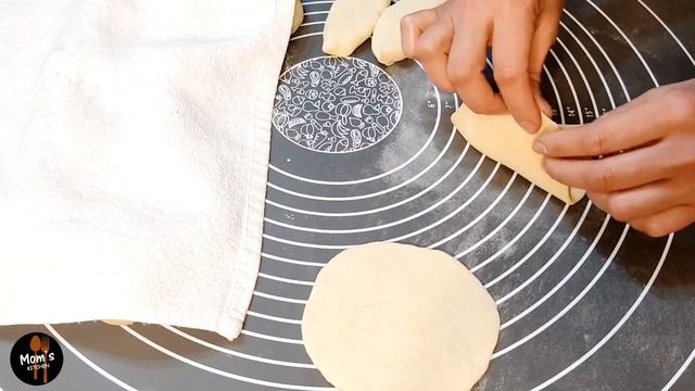 Настолько вкусно, что готовлю почти каждый день! Рецепт хлеба с шоколадной начинкой. смотреть онлайн