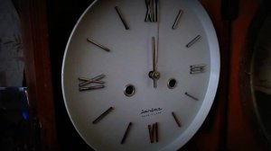 часы с маятником MADEN IN USSR