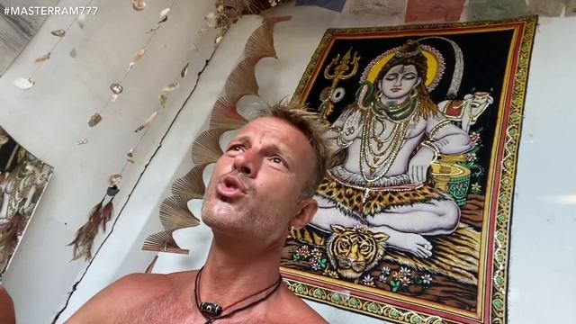 ЖИЗНЬ БЕЗ ВОДЫ! Плата за бюджетную жизнь в ГОА! Анджуна Шивавалей закат! Мастер Рэм Индия 2023 г. смотреть онлайн