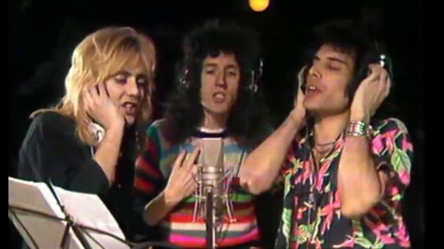 Queen - The Best Piano Pieces Played by Freddie Mercury смотреть онлайн