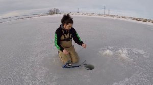 Ice Fishing Jaw Jacker / How To Use A Jaw Jacker / How To Set Up / Automatic Hook Set