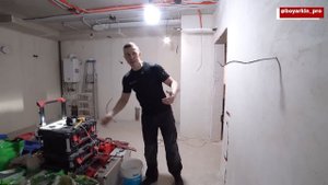 ШТУКАТУРКА СТЕН ИЛИ ШПАКЛЁВКА ? КАК ПРОВЕРИТЬ РОВНОСТЬ СТЕН. Ремонт квартиры своими руками #173