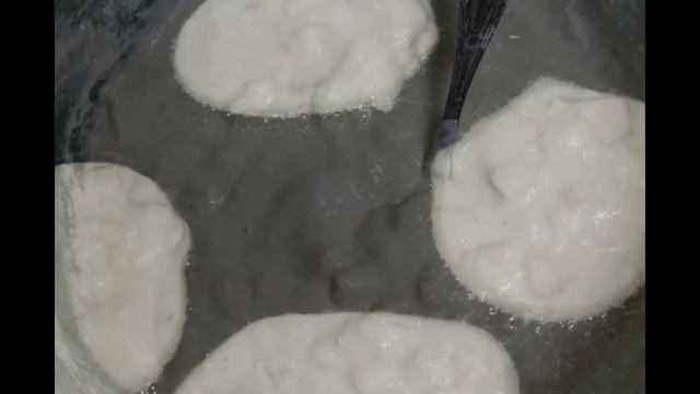 Яблочные оладьи на манке и кефире смотреть онлайн