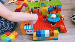 Строим детский сад из lego duplo с Liza GreenStar ?