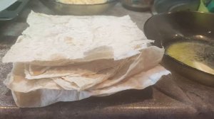 Хрустящие рулетики из лаваша с грибами, курочкой и сыром. Быстрая закуска к праздничному столу.