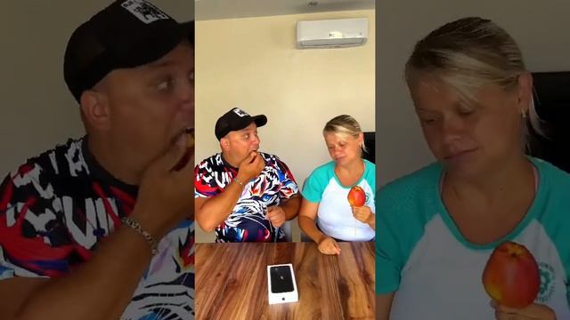 Ему не повезло☺️ #shorts Лучшее видео от Лысый и Блондинка