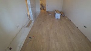 Укладка ламината без порогов по всей квартире. Ламинат Balterio.