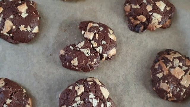 ПРОСТОЕ ПЕЧЕНЬЕ из НУТОВОЙ МУКИ?БЕЗ ГЛЮТЕНА✔! 2 БЫСТРЫХ РЕЦЕПТА. НУТОВОЕ ПЕЧЕНЬЕ. смотреть онлайн