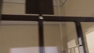 Установили кондиционер GREE серии BORA на 48 кв м. Внутренний блок установлен над входной дверью.