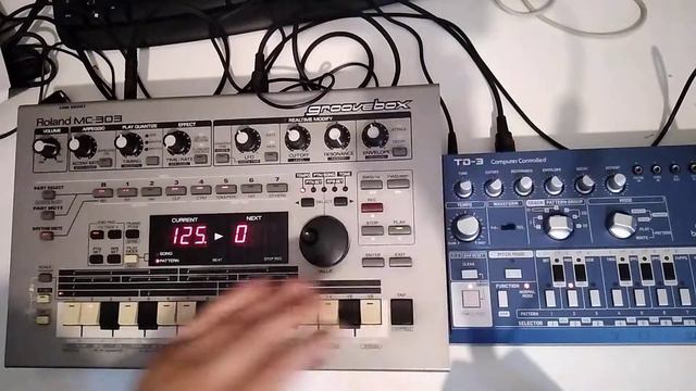 Behringer TD3 & Roland MC 303 Tech Acid Jam #14 смотреть онлайн