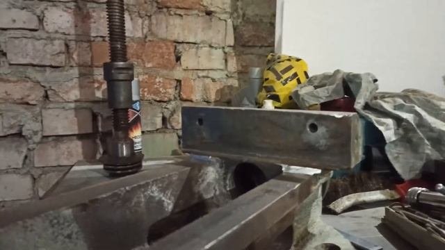 Восстановление старых станочных тисков.