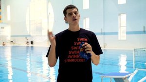 ЧТО НУЖНО ВЗЯТЬ В БАССЕЙН? Обязательный инвентарь для плавания - 6 вещей