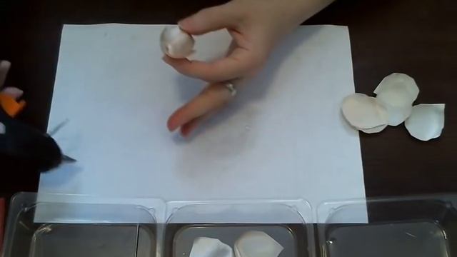 Интерьерная роза из атласных лент.Часть 1.