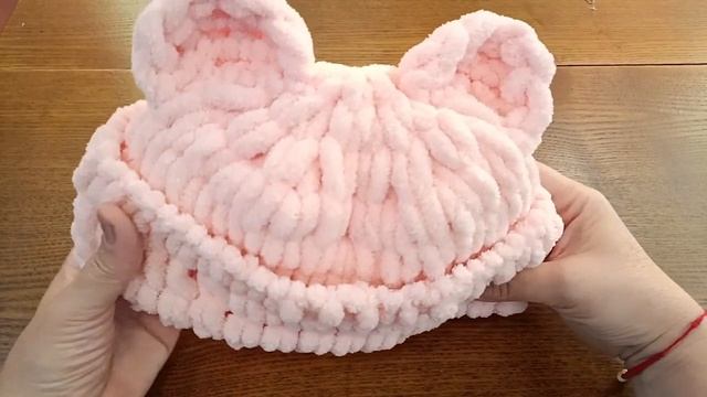 Шапка с ушками из Ализе Пуффи.