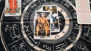 Ехать или не ехать. Расклад на таро#расклад #отношения #любовь #мужчина