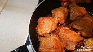 Adobo. Курица по-филиппински. Окорочка с соевым соусом.