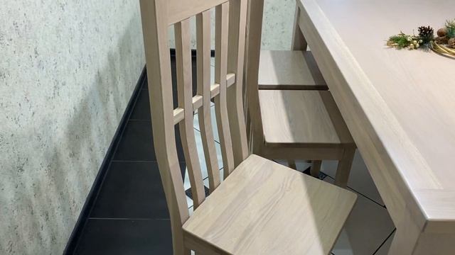 Стол и стулья из массива дуба в цвете Капучино смотреть онлайн