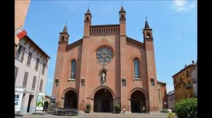 Places to see in ( Alba - Italy ) Cattedrale di San Lorenzo