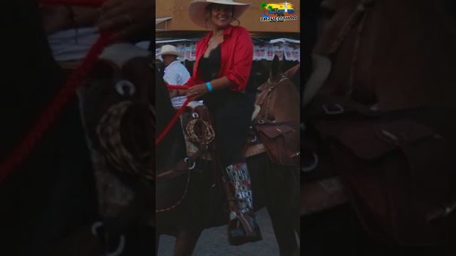 Desfile_a_Caballo_en_Caicedonia_COLOMBIA_🐴___cabalgata___co